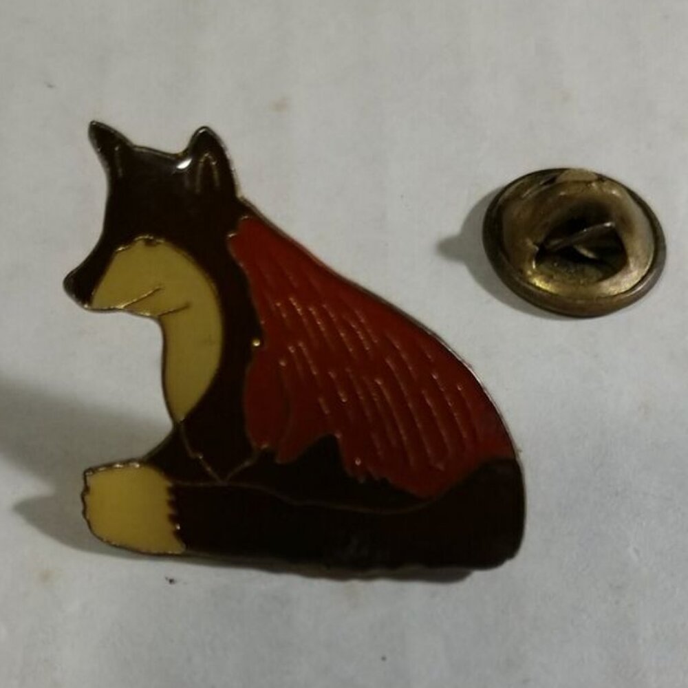 Vintage Hat/Lapel Pin Mafco Brown and White Fox Pin 1" x 1" Metal